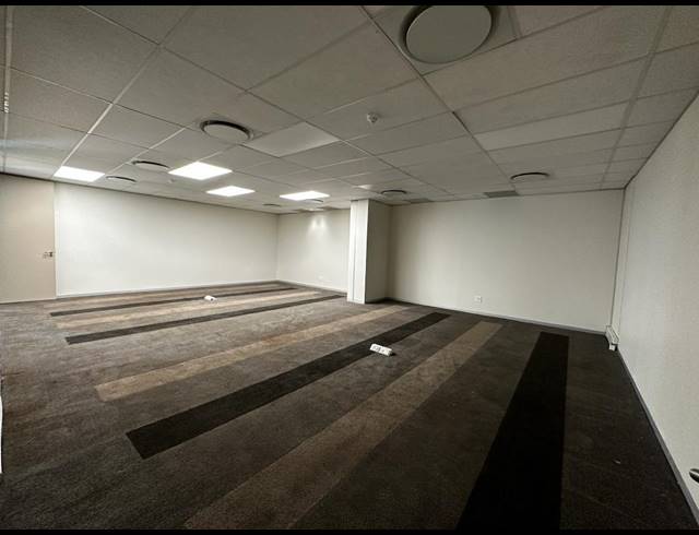 1,202.90M² OFFICE TO LET IN WOODMEAD